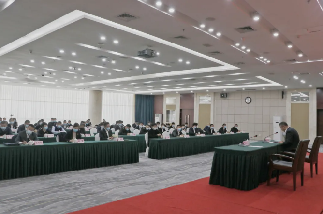鞍勤集團(tuán)、溫泉集團(tuán)舉辦貫徹落實市第十三次黨代會精神宣講報告會