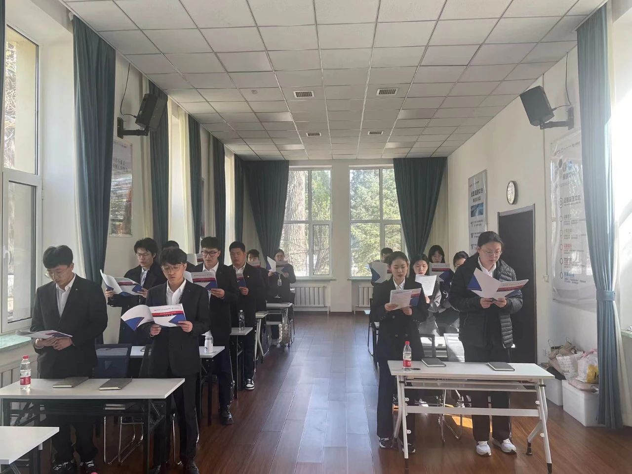 學(xué)習(xí)新知識(shí)，感悟新內(nèi)涵——鞍勤集團(tuán)、溫泉集團(tuán)、公服集團(tuán)新生培訓(xùn)迎來(lái)階段性成果
